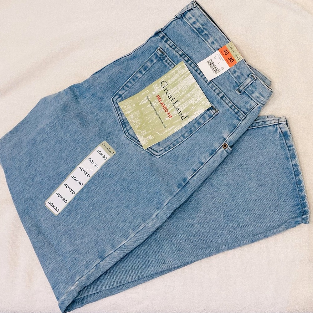 NWT vintage 40x30 jeans Relaxed Fit light wash (stonewashed) minor spot on Leg